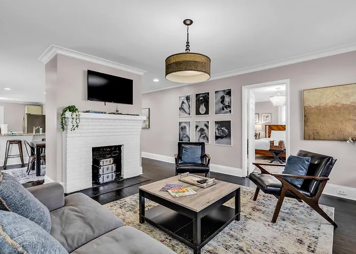 Bright And Modern Close To Everything